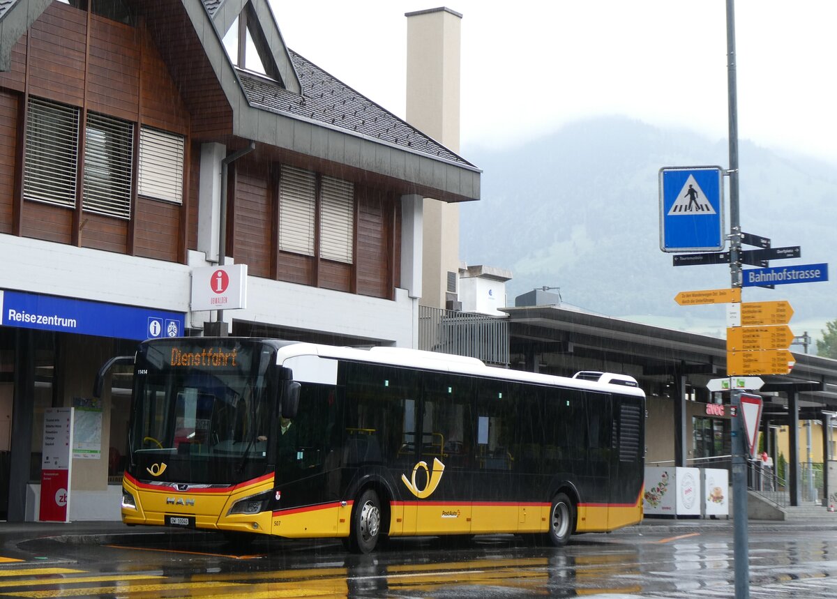 (275'761) - PostAuto Zentralschweiz - Nr. 507/OW 10'040/PID 11'414 - MAN (ex Nr. 7) am 23. Mai 2025 beim Bahnhof Sarnen