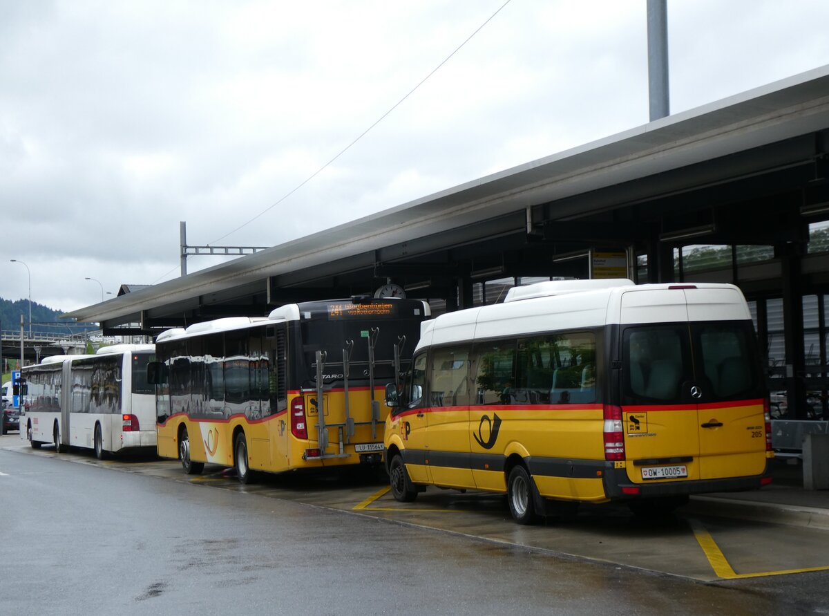 (275'846) - PostAuto Zentralschweiz - Nr. 205/OW 10'005/PID 10'531 - Mercedes (ex Nr. 15; ex Dillier, Sarnen Nr. 15) am 26. Mai 2025 beim Bahnhof Sch�pfheim
