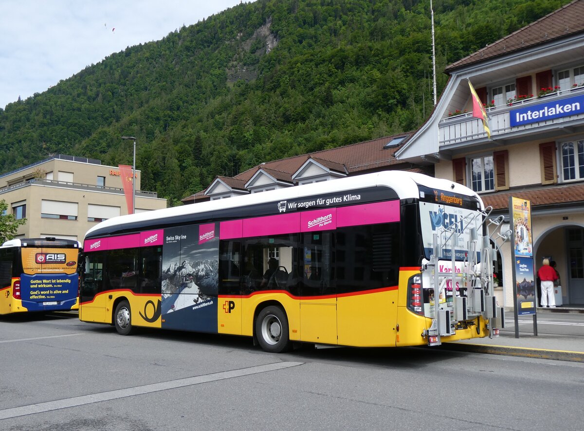 (275'915) - PostAuto Bern - BE 610'536/PID 12'125 - eMercedes am 29. Mai 2025 beim Bahnhof Interlaken Ost