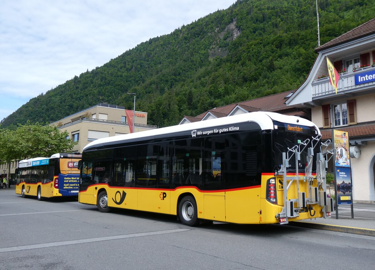 (275'917) - PostAuto Bern - BE 610'535/PID 12'124 - eMercedes am 29. Mai 2025 beim Bahnhof Interlaken Ost