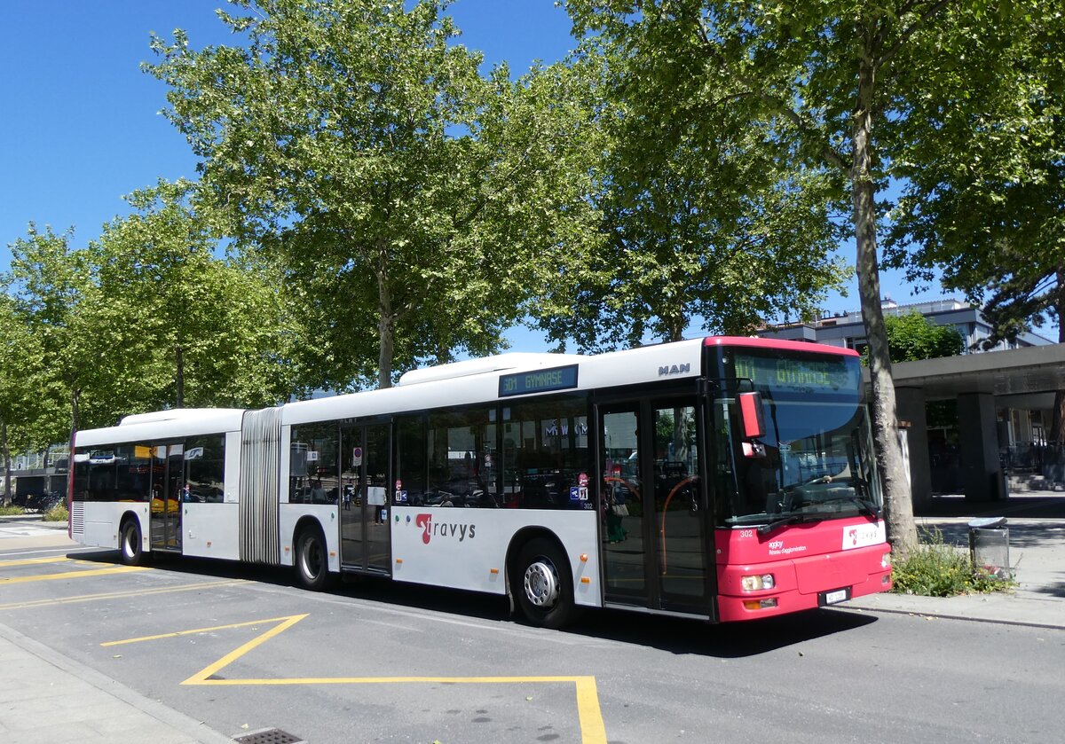 (276'013) - TRAVYS Yverdon - Nr. 302/VD 1208 - MAN am 30. Mai 2025 beim Bahnhof Yverdon