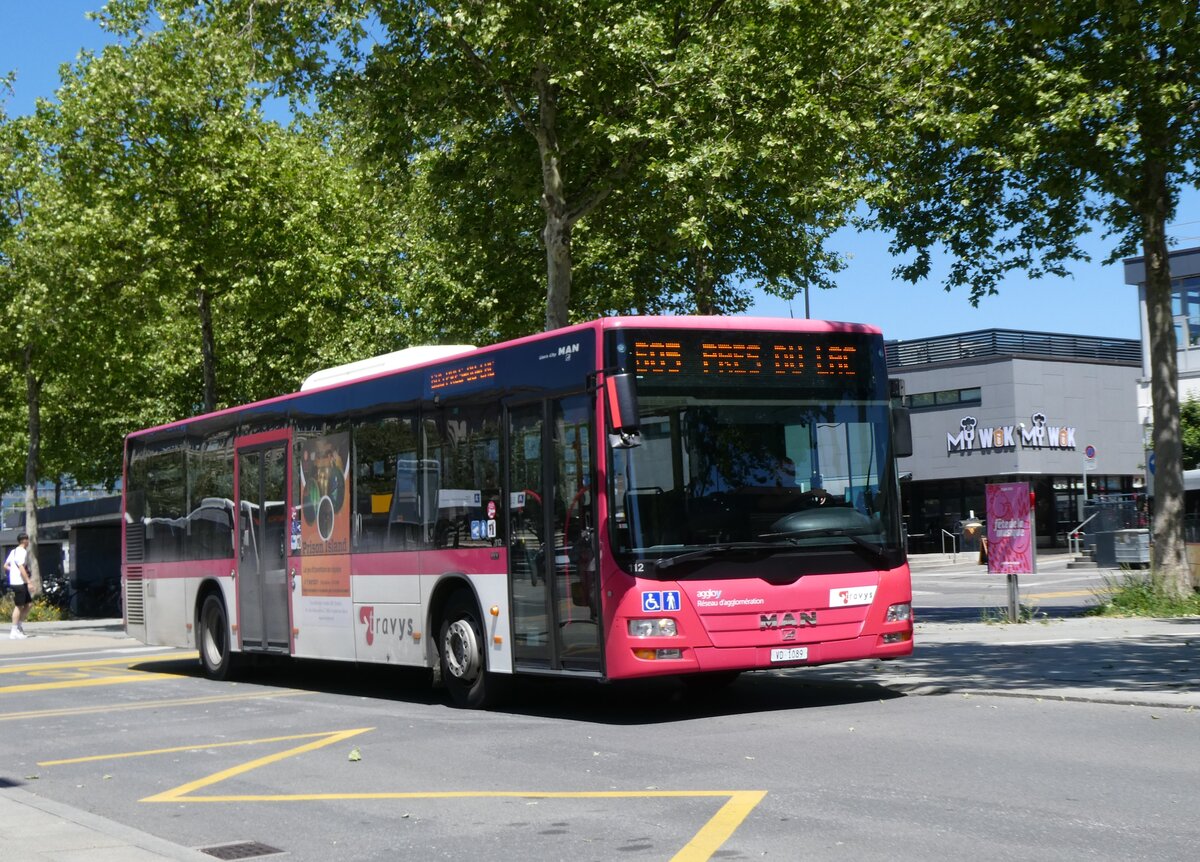 (276'029) - TRAVYS Yverdon - Nr. 112/VD 1089 - MAN am 30. Mai 2025 beim Bahnhof Yverdon