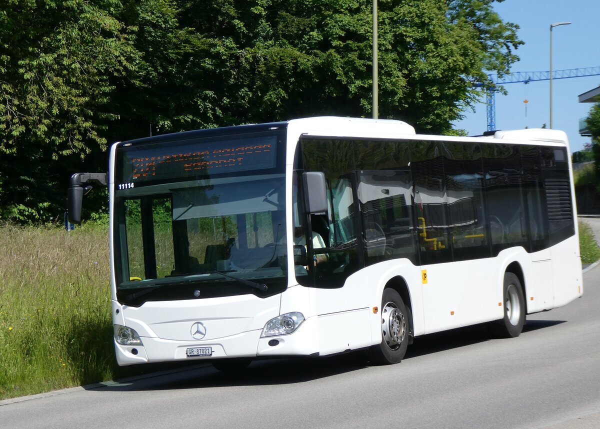 (276'098) - PostAuto Graub�nden - GR 87'021/PID 11'114 - Mercedes (ex Nr. 13; ex Stuppan, Flims) am 31. Mai 2025 in Ringlikon, Langwis