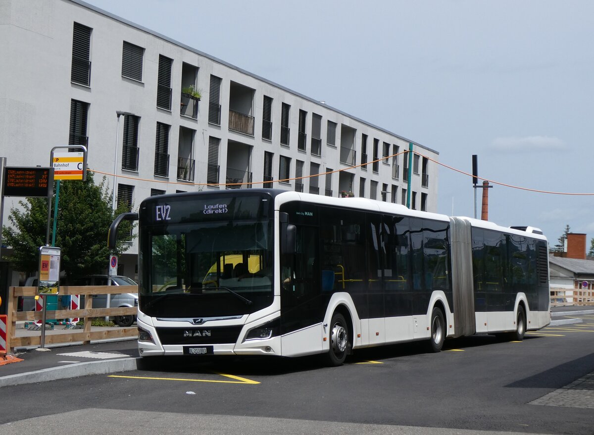 (276'234) - PostAuto Nordschweiz - BL 213'883/PID 12'418 - MAN (ex RVSG Troisdorf/D Nr. 2808) am 3. Juni 2025 beim Bahnhof Aesch