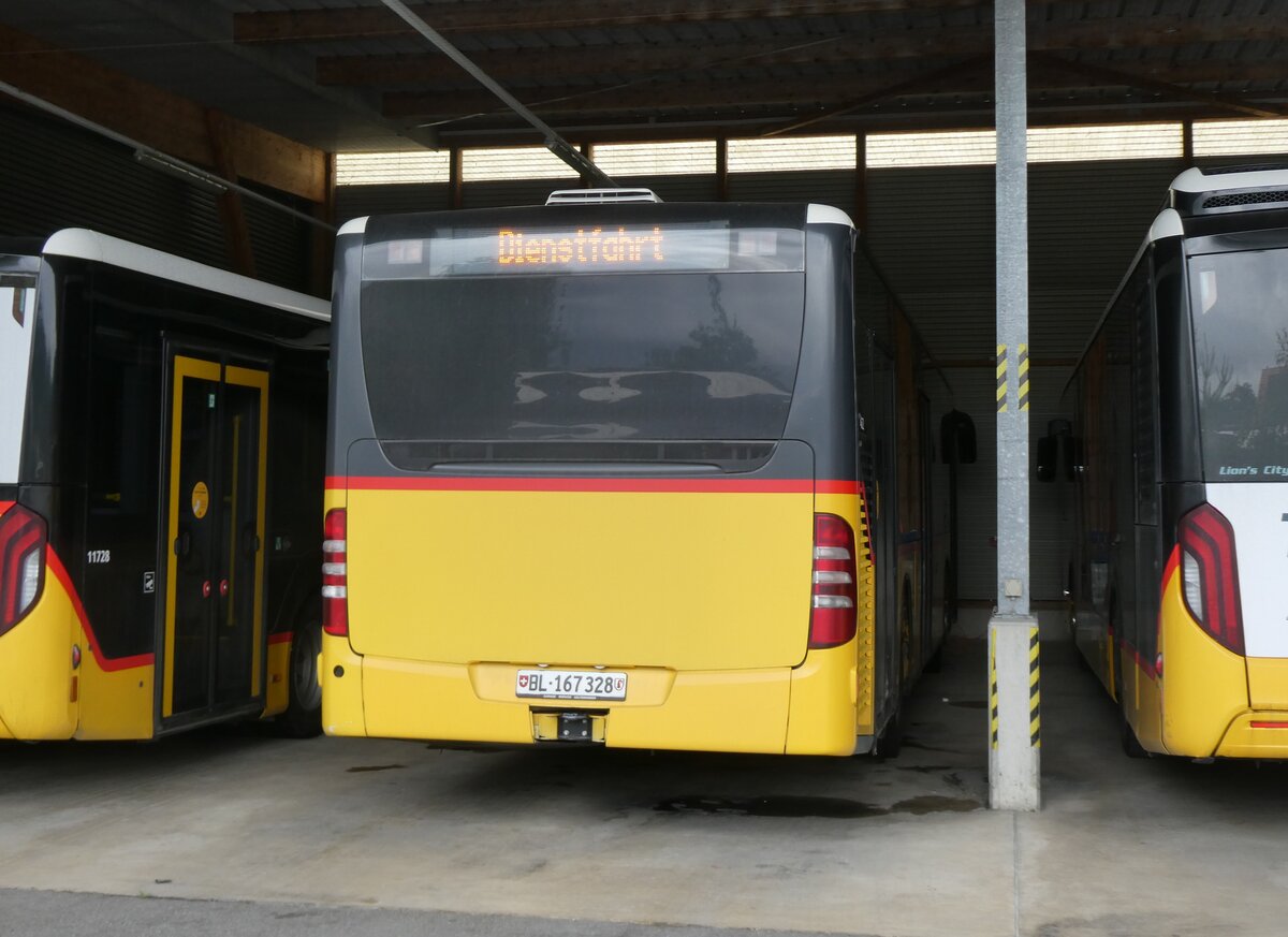 (276'247) - PostAuto Nordschweiz - BL 167'328/PID 4622 - Mercedes am 3. Juni 2025 in Laufen, Garage