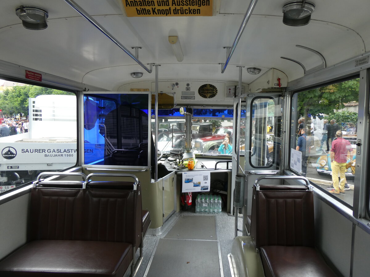 (276'432) - VBL Luzern (vbl-historic) - Nr. 81/LU 15'431 - FBW/Hess am 7. Juni 2025 in Sarnen, OiO (Innenaufnahme)
