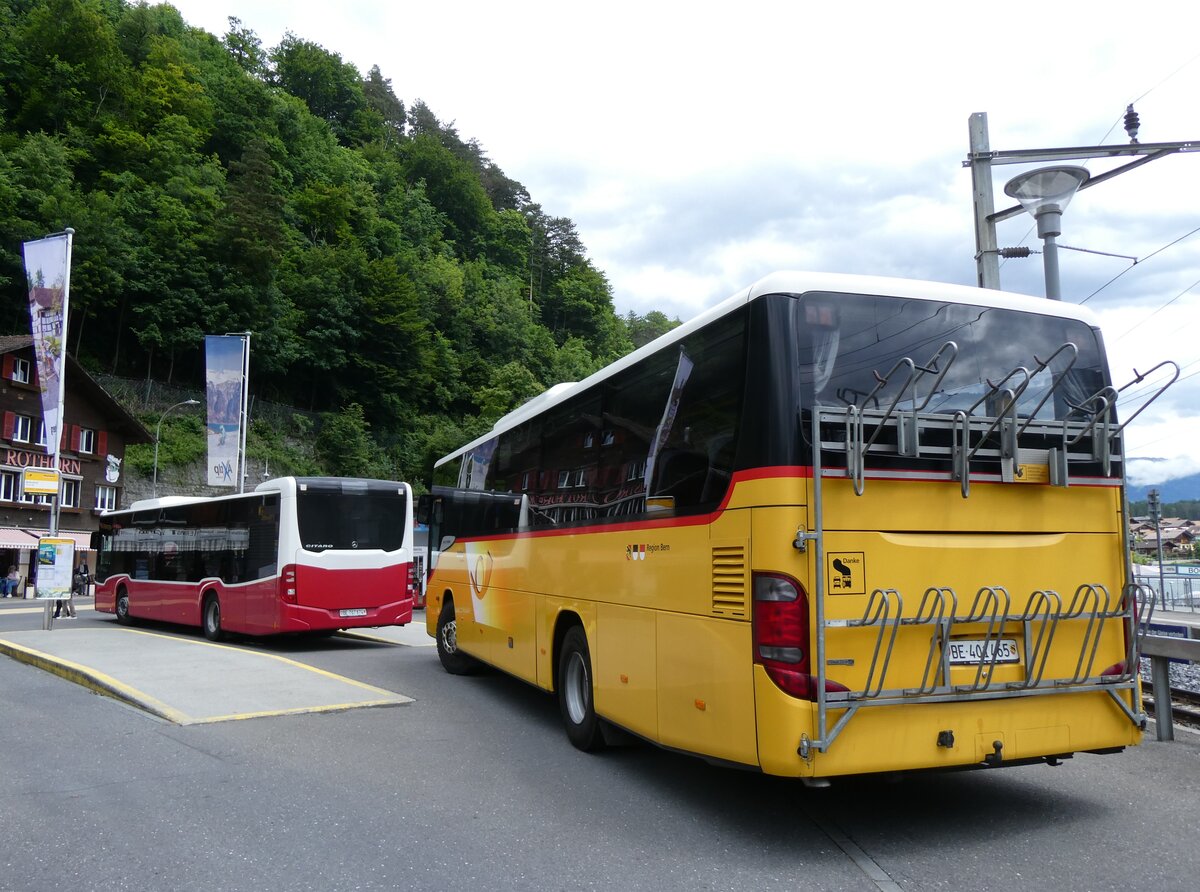 (276'475) - PostAuto Bern - BE 401'465/PID 4715 - Setra (ex AVG Meiringen Nr. 65) am 7. Juni 2025 beim Bahnhof Brienz