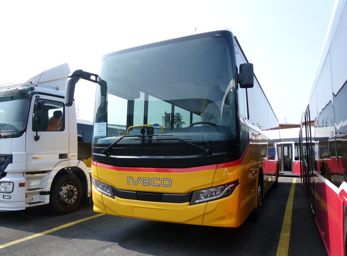 (276'521) - CarPostal Ouest - PID 12'278 - Iveco am 9. Juni 2025 in Kerzers, Interbus