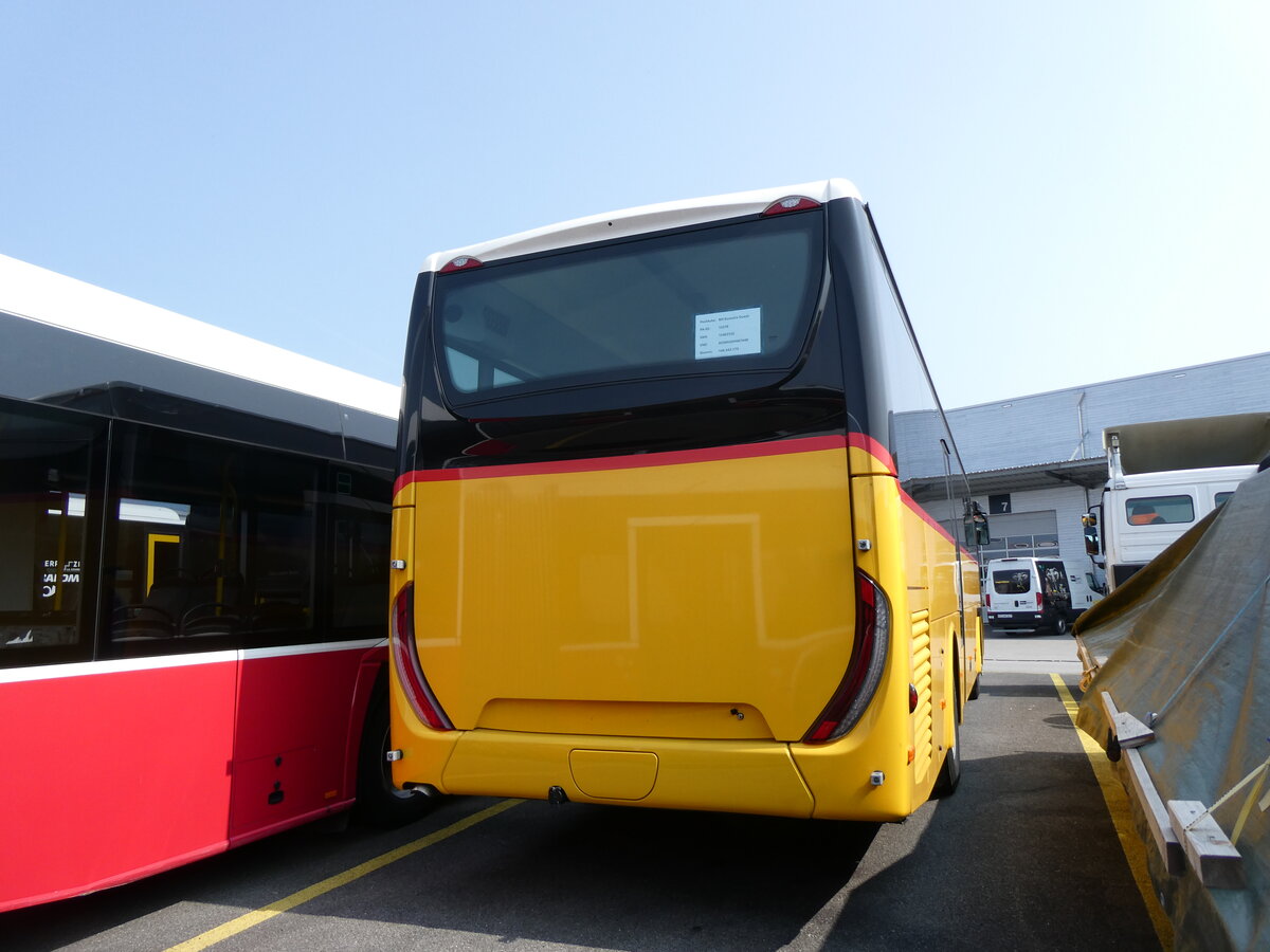 (276'530) - CarPostal Ouest - PID 12'278 - Iveco am 9. Juni 2025 in Kerzers, Interbus