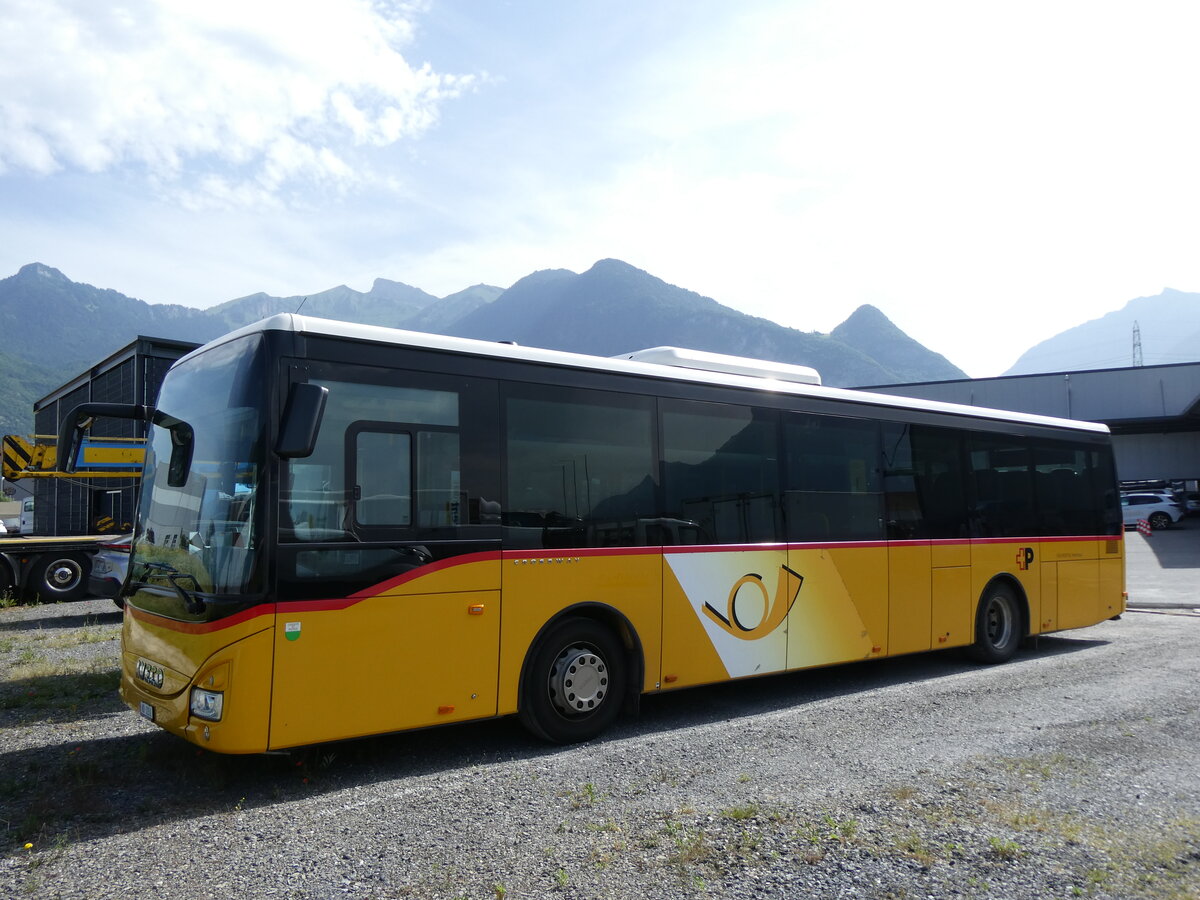 (276'610) - MOB Montreux - Nr. 28/VD 1151/PID 10'228 - Iveco am 14. Juni 2025 in Aigle, Kolly