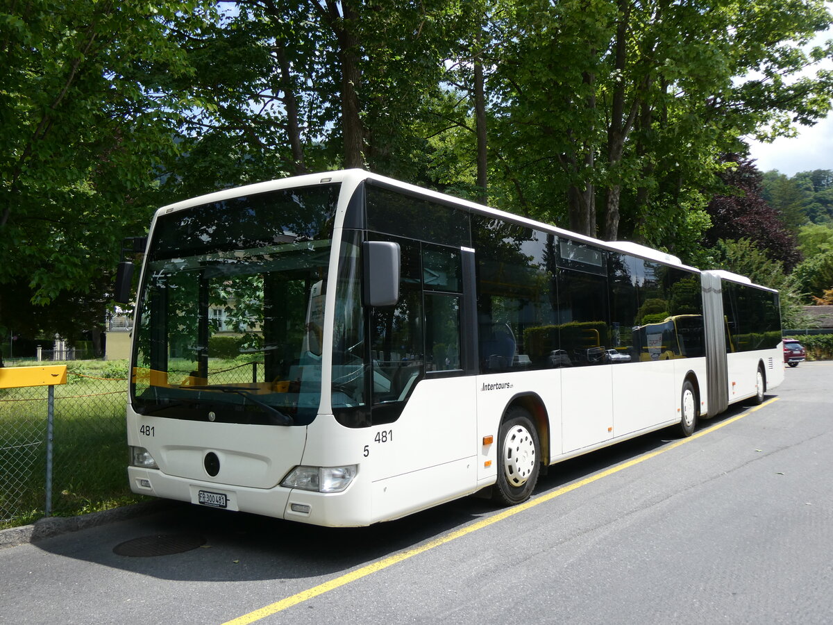 (276'790) - Intertours, Domdidier - Nr. 481/FR 300'481 - Mercedes (ex Nr. 211; ex STI Thun Nr. 135) am 16. Juni 2025 bei der Schiffl�ndte Thun