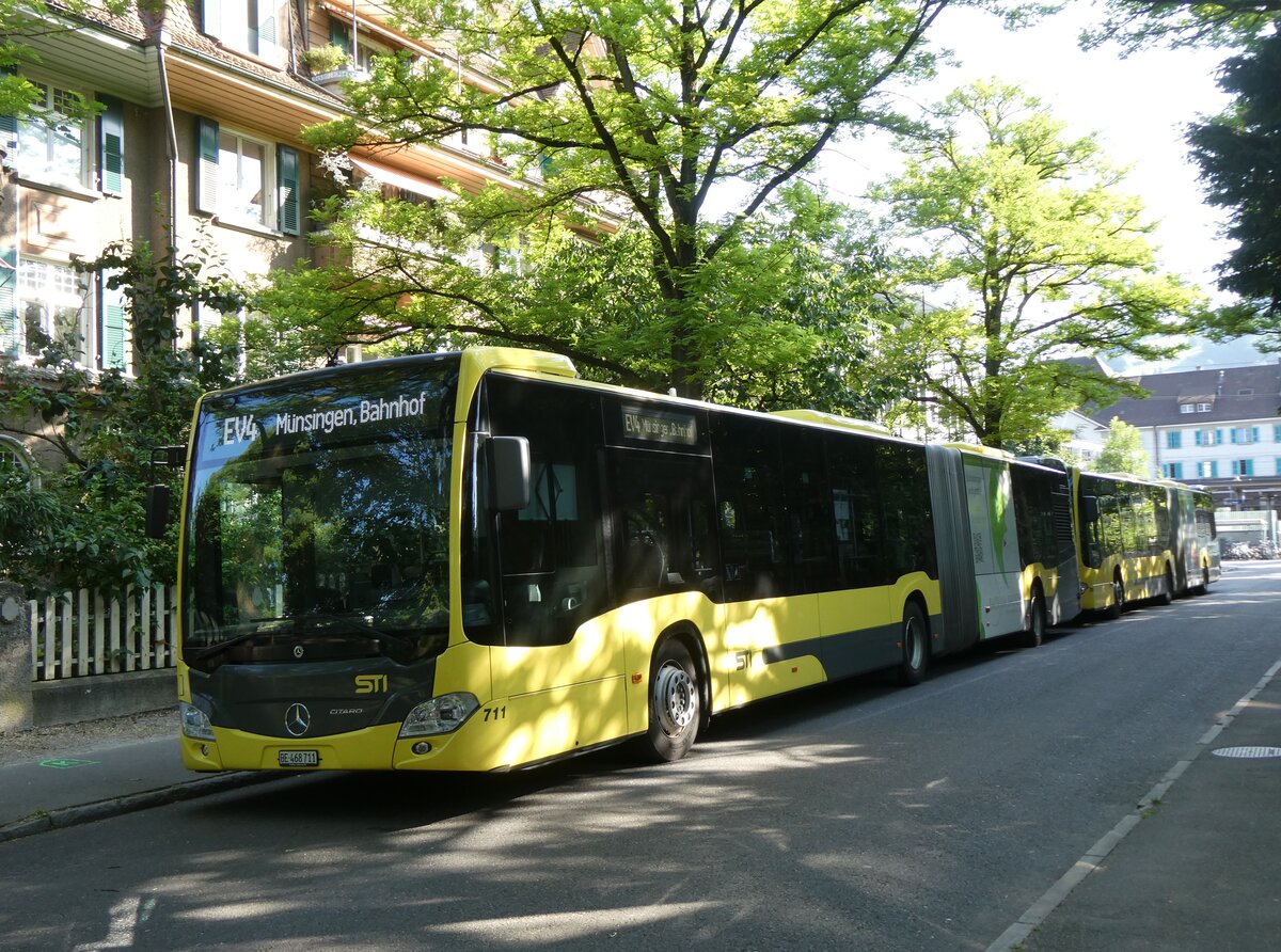 (276'795) - STI Thun - Nr. 711/BE 468'711 - Mercedes am 17. Juni 2025 beim Bahnhof Thun (Kante X)