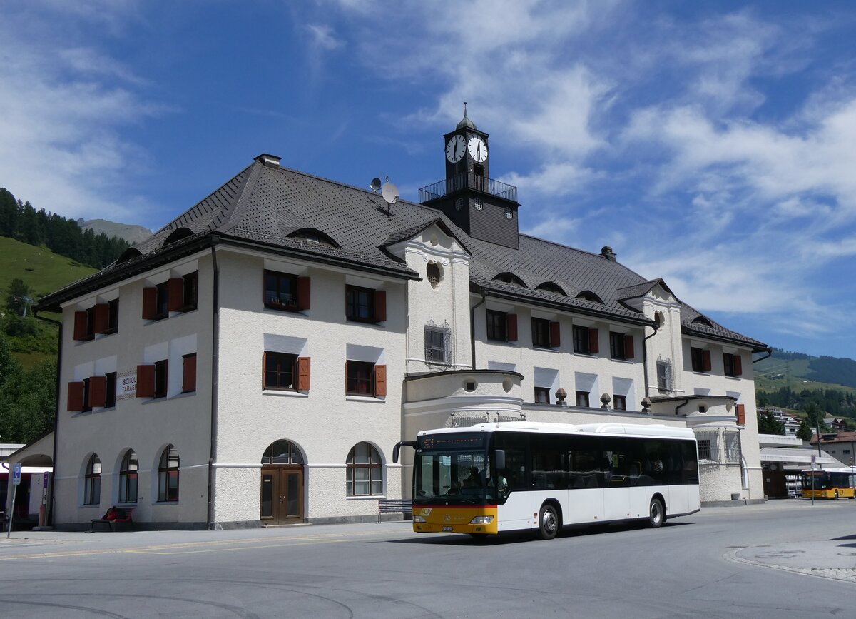 (276'907) - PostAuto Graub�nden - GR 101'421/PID 4755 - Mercedes (ex PostAuto Ostschweiz; ex PostAuto Graub�nden GR 102'394) am 18. Juni 2025 beim Bahnhof Scuol-Tarasp