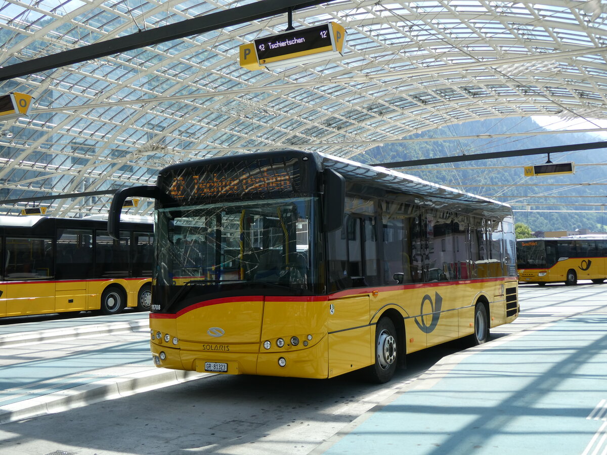 (276'922) - PostAuto Graub�nden - GR 81'323/PID 11'708 - Solaris am 18. Juni 2025 in Chur, Postautostation