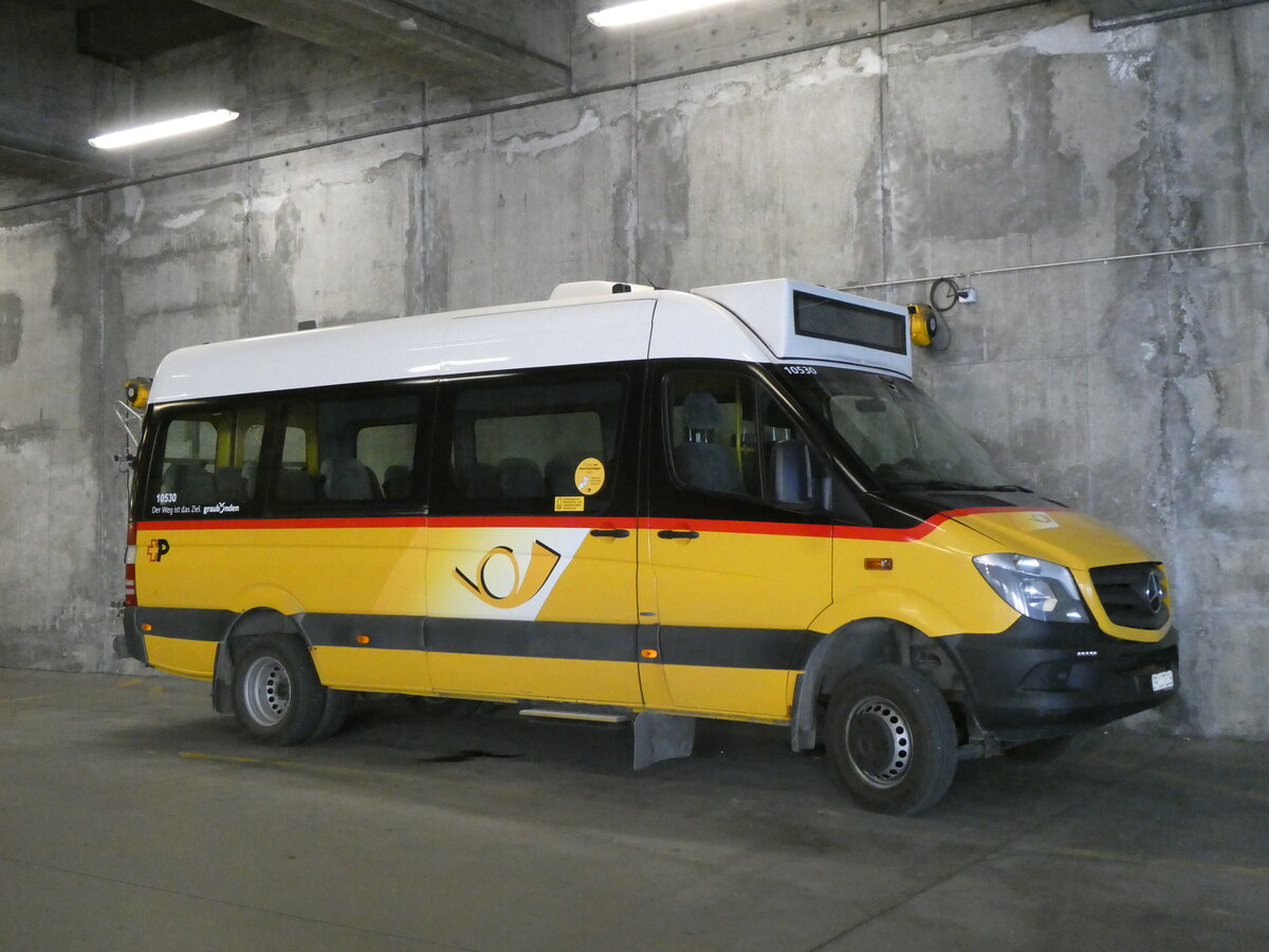 (276'967) - PostAuto Graub�nden - GR 107'306/PID 10'530 - Mercedes am 18. Juni 2025 in Thusis, Postautostation