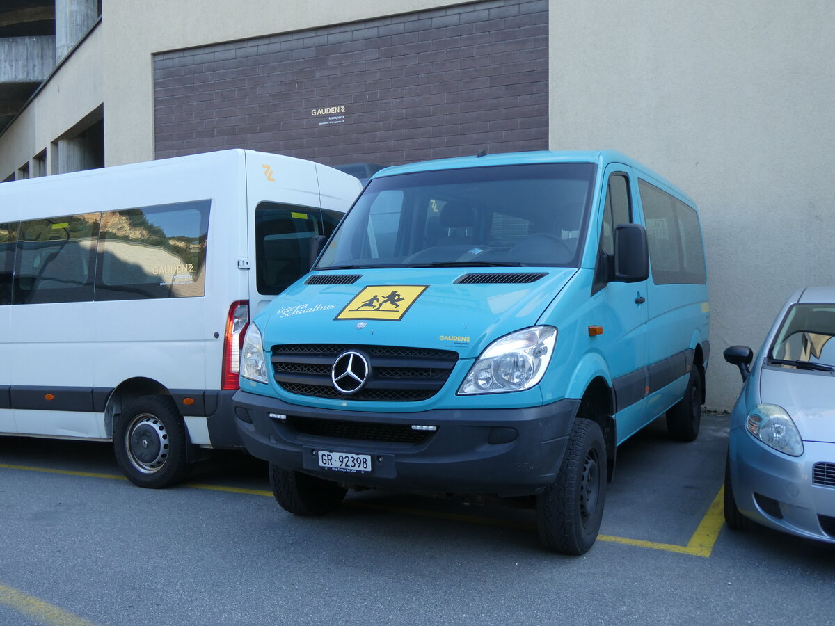 (276'971) - Gaudenz, Andeer - GR 92'398 - Mercedes am 18. Juni 2025 beim Bahnhof Thusis