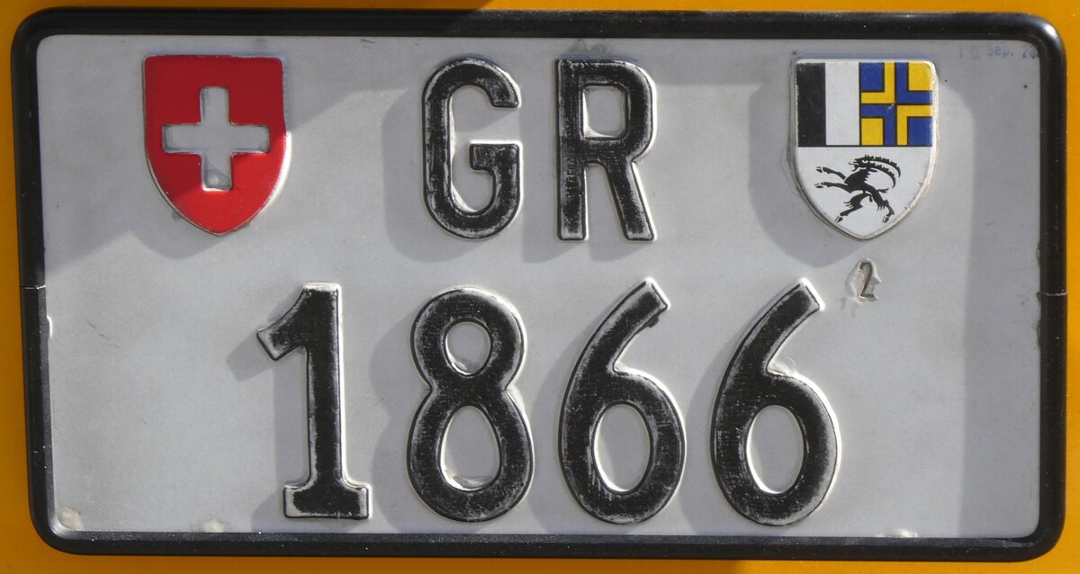(276'994) - Nummernschild - GR 1866 - am 19. Juni 2025 beim Bahnhof Davos-Platz