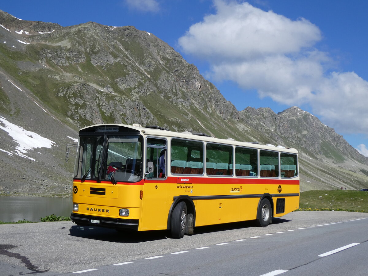 (276'997) - Gaudenz, Andeer - GR 1866 - Saurer/R&J (ex Mark, Andeer PID 2824; ex PostAuto Graub�nden; ex P 24'350) am 19. Juni 2025 auf dem Fl�elapass
