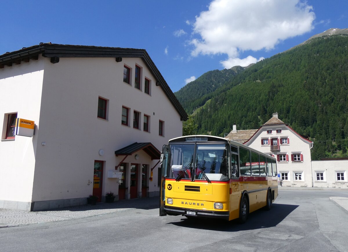 (277'010) - Gaudenz, Andeer - GR 1866 - Saurer/R&J (ex Mark, Andeer PID 2824; ex PostAuto Graub�nden; ex P 24'350) am 19. Juni 2025 in Zernez, Post