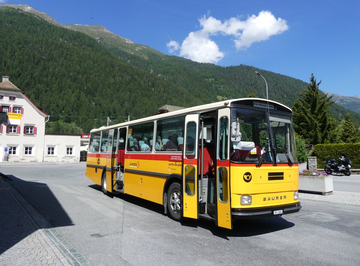 (277'013) - Gaudenz, Andeer - GR 1866 - Saurer/R&J (ex Mark, Andeer PID 2824; ex PostAuto Graub�nden; ex P 24'350) am 19. Juni 2025 in Zernez, Post