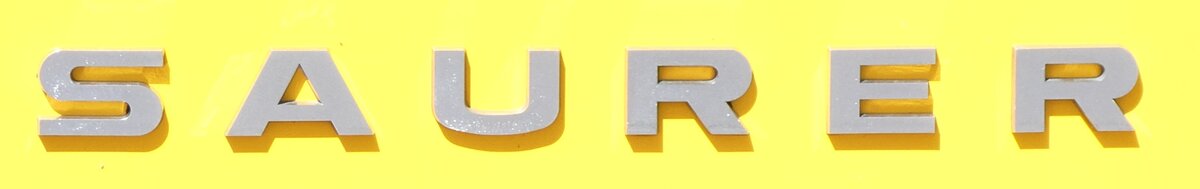 (277'015) - Buslogo - SAURER - am 19. Juni 2025 in Zernez, Post