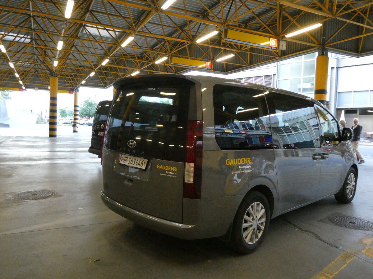 (277'086) - Gaudenz, Andeer - GR 163'446 - Hyundai am 19. Juni 2025 in Thusis, Postautostation