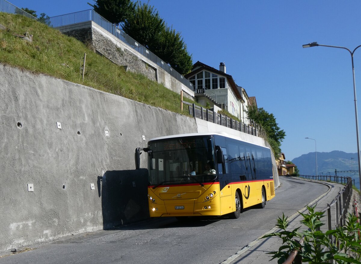 (277'098) - PostAuto Graub�nden - GR 102'346/PID 10'938 - Volvo am 20. Juni 2025 in Thusis, Postautostation