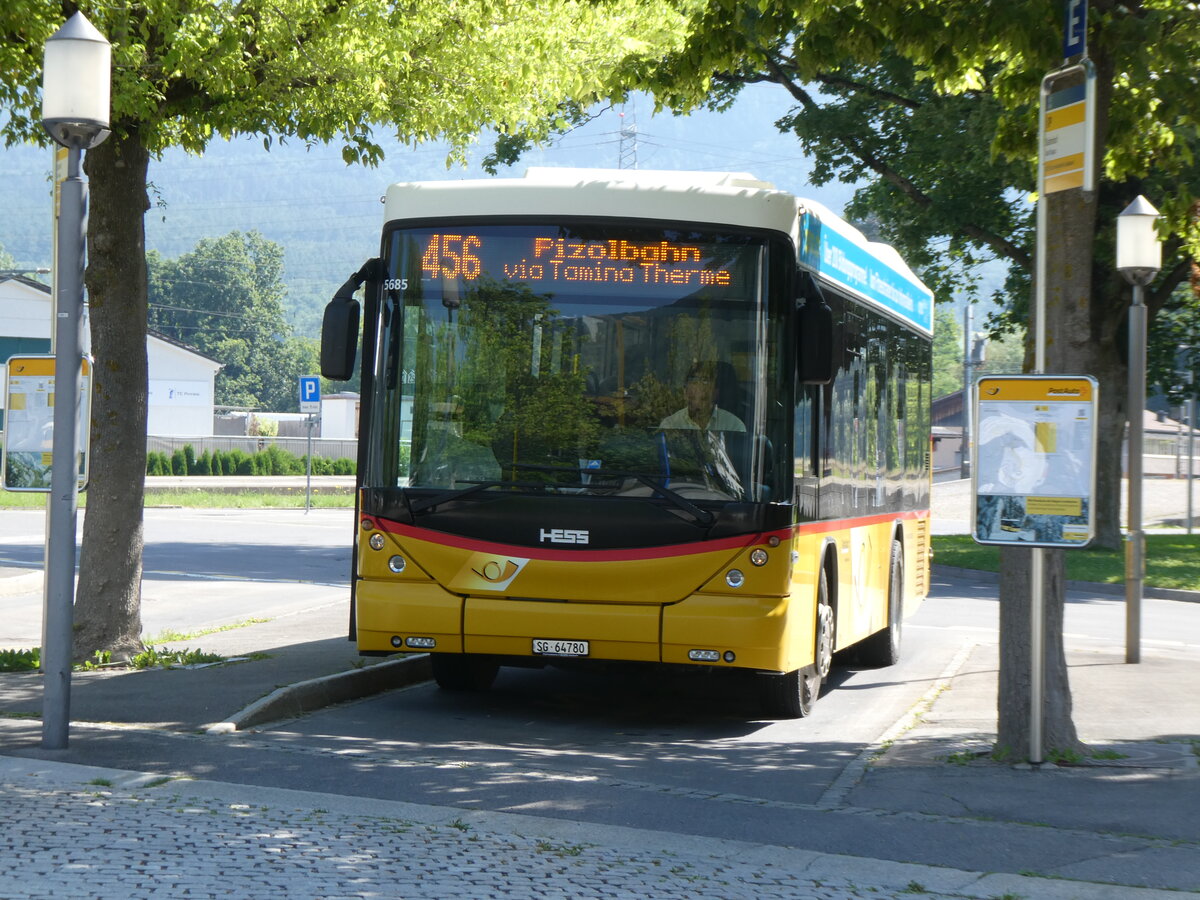 (277'115) - Gessinger, Bad Ragaz - SG 64'780/PID 5685 - Scania/Hess am 20. Juni 2025 beim Bahnhof Bad Ragaz