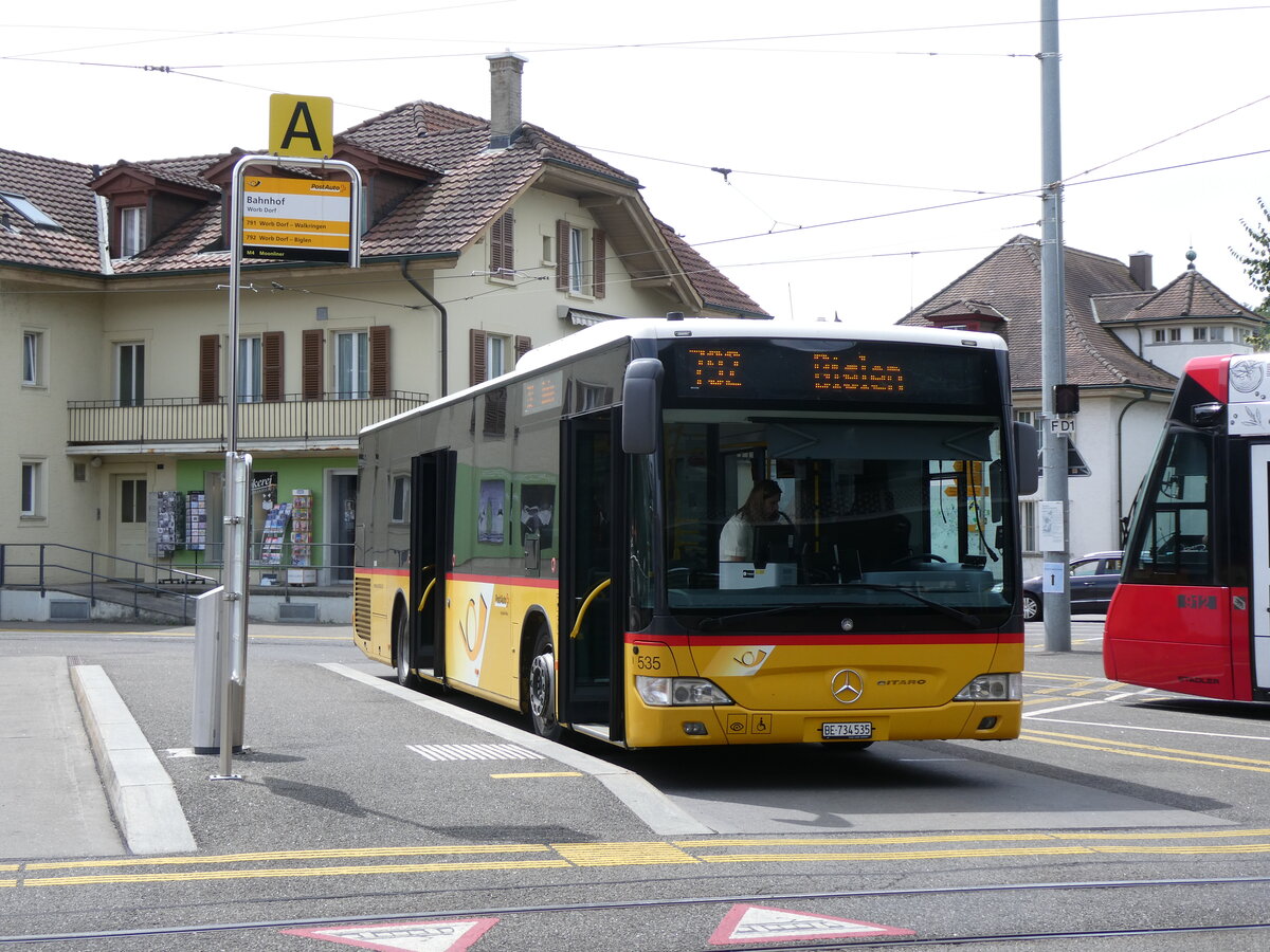 (277'267) - PostAuto Bern - Nr. 535/BE 734'535/PID 5418 - Mercedes am 27. Juni 2025 beim Bahnhof Worb Dorf