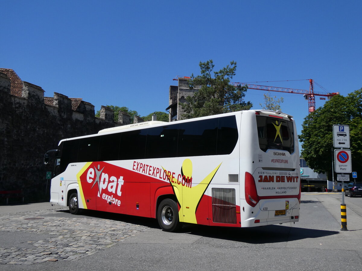 (277'351) - Aus Holland: De Wit, Haarlem - Nr. 439/92-BVD-1 - Scania am 29. Juni 2025 in Thun, Berntorplatz