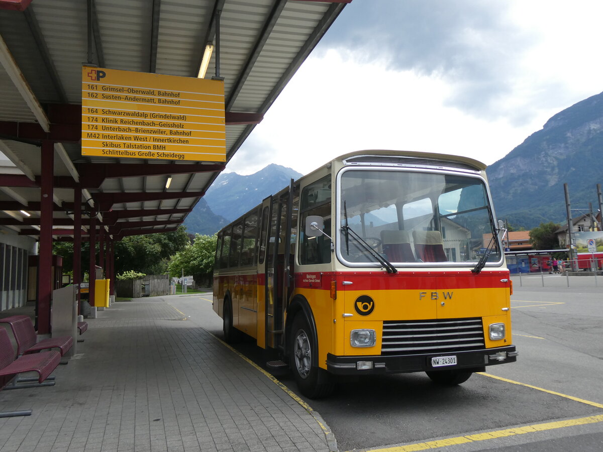(277'477) - Lambach, Gommiswald - NW 24'301 - FBW/Eggli (ex Tanner+Lambach, Reigoldswil; ex Lambach, Rieden; ex Meier, Gr�t; ex AVG Grindelwald Nr. 13; ex P 24'182) am 1. Juli 2025 in Meiringen, Postautostation  