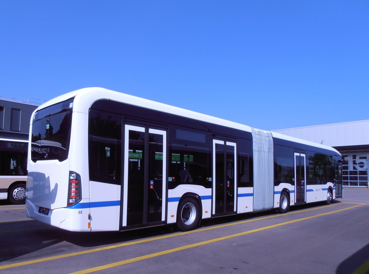 (277'577) - ZVB Zug - Nr. 88 - eMercedes am 5. Juli 2025 in Winterthur, Daimler Buses