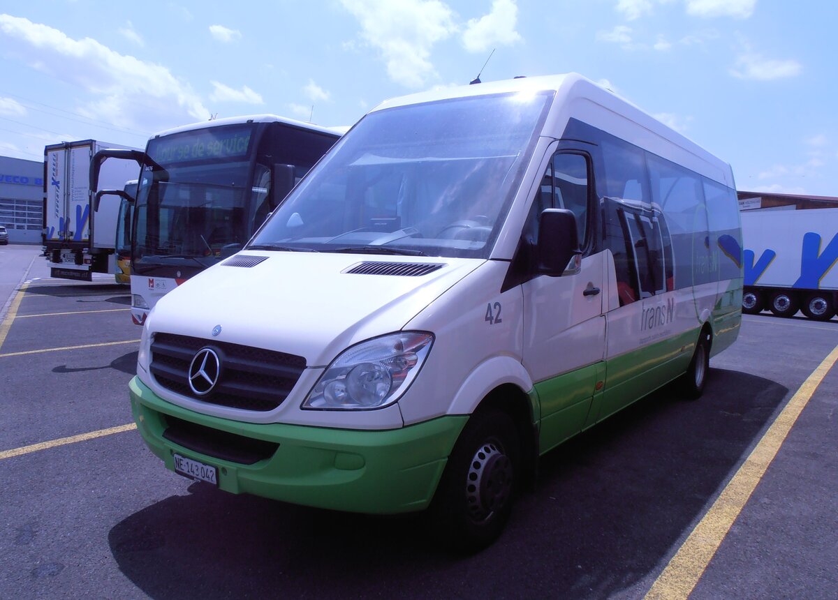 (277'602) - transN, La Chaux-de-Fonds - Nr. 42/NE 143'042 - Mercedes am 5. Juli 2025 in Kerzers, Interbus