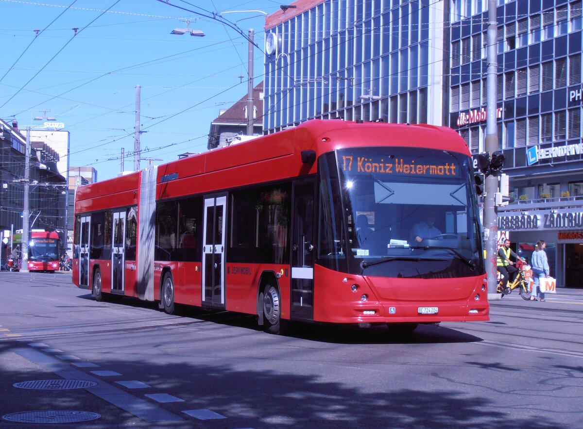 (277'700) - Bernmobil, Bern - Nr. 204/BE 724'204 - eHess am 9. Juli 2025 beim Bahnhof Bern