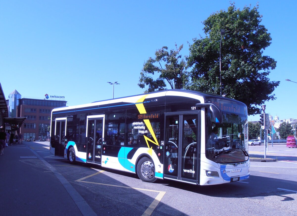 (277'739) - BOGG Wangen b.O. - Nr. 121/SO 175'024 - eMAN am 10. Juli 2025 beim Bahnhof Olten