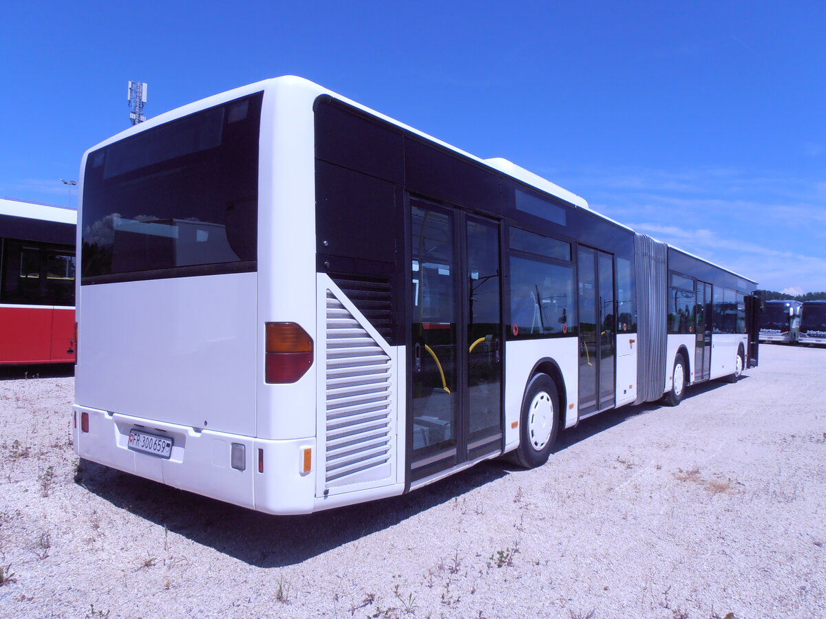 (277'799) - Intertours, Domdidier - Nr. 659/FR 300'659 - Mercedes (ex Nr. 205; ex VZO Gr�ningen Nr. 29) am 12. Juli 2025 in Domdidier, Garage