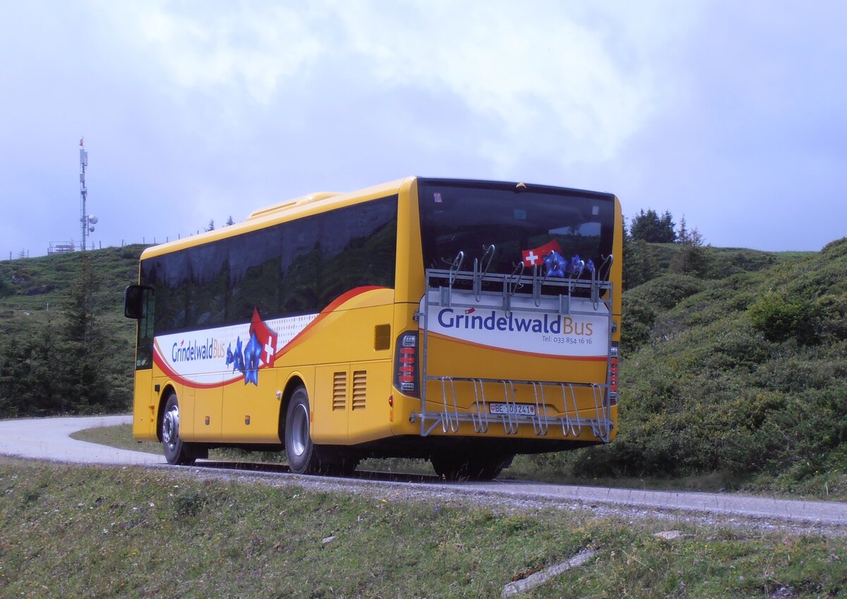 (277'853) - GrindelwaldBus, Grindelwald - Nr. 241/BE 103'241 - Mercedes am 15. Juli 2025 bei der Grossen Scheidegg