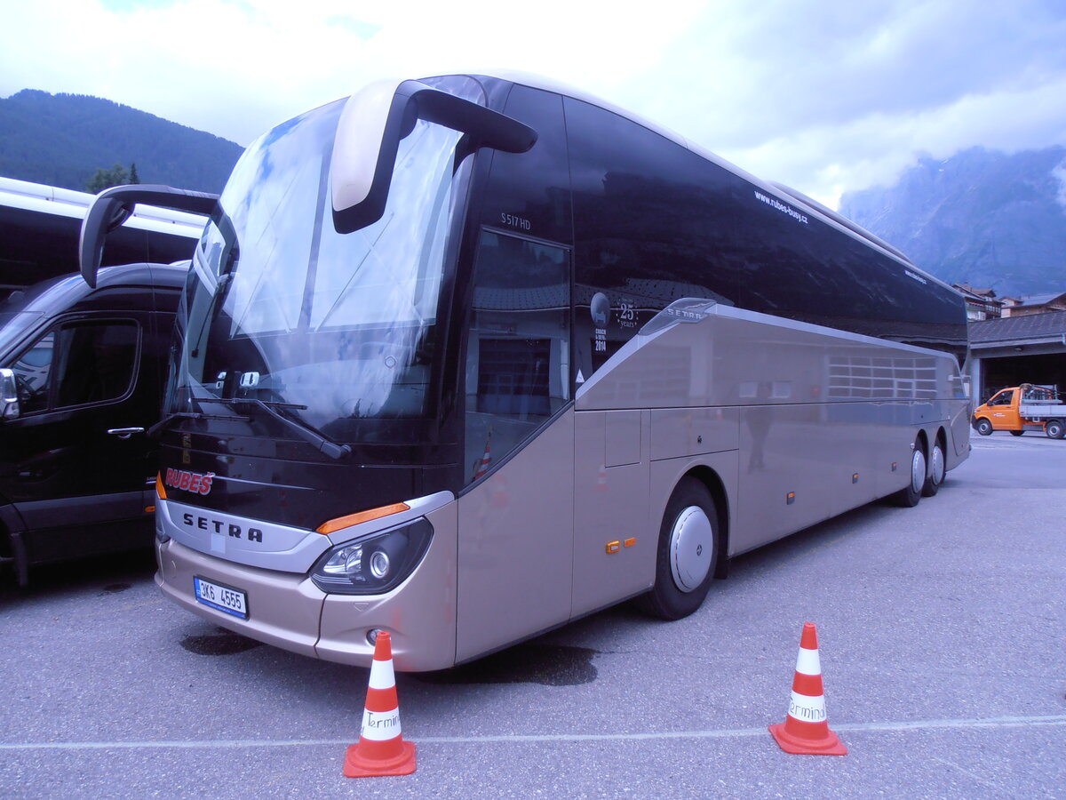(277'866) - Aus Tschechien: Rubes, Risuty - 4K6 5555 - Setra am 15. Juli 2025 in Grindelwald, Grund