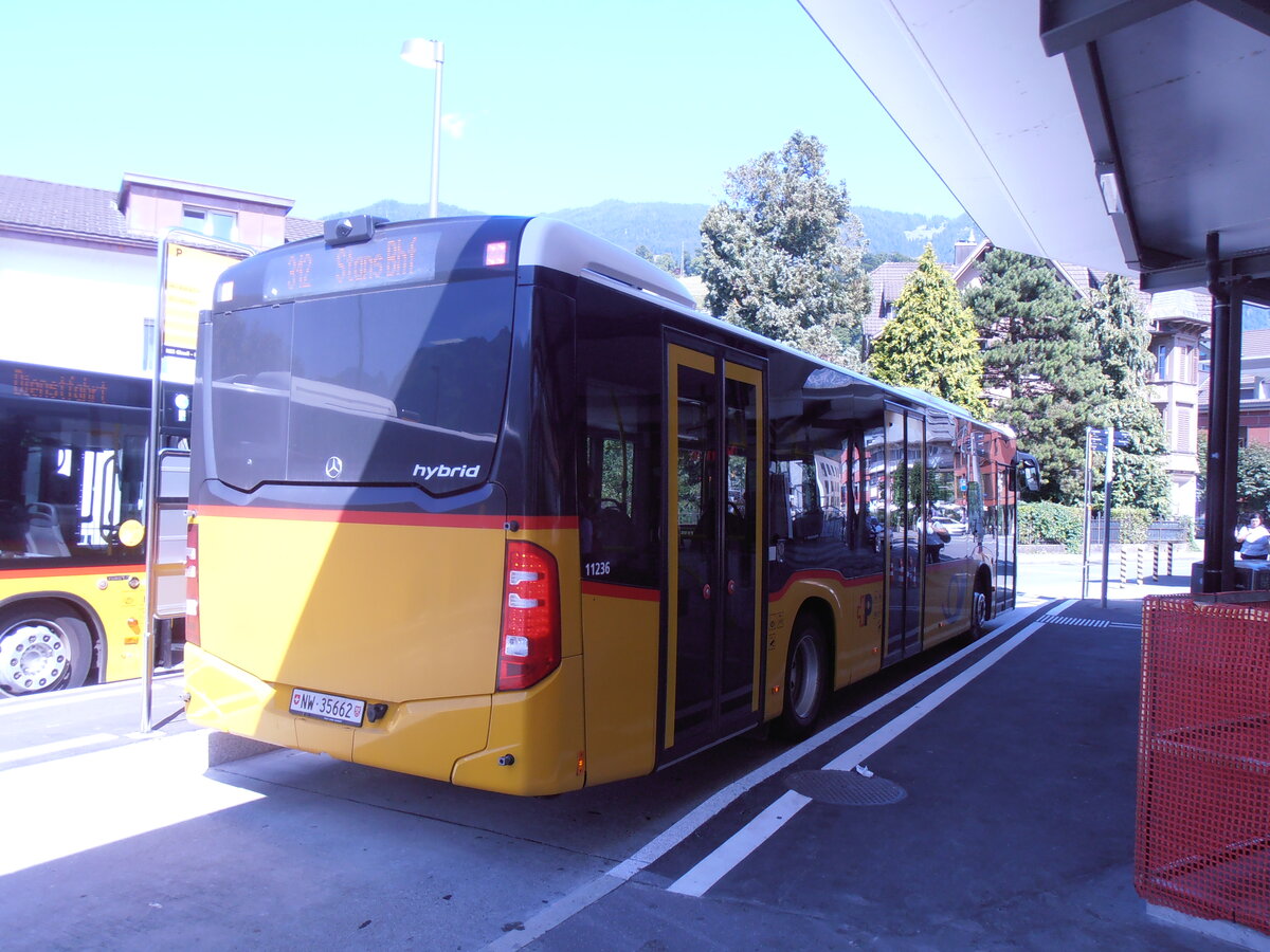 (277'922) - PostAuto Zentralschweiz - Nr. 513/NW 35'562/PID 11'236 - Mercedes (ex H�fliger, Sursee Nr. 32) am 18. Juli 2025 beim Bahnhof Sarnen