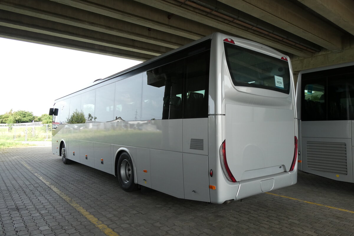 (278'127) - Taxi, Romontois, Romont - (68'388) - Iveco am 27. Juli 2025 in Kerzers, Murtenstrasse