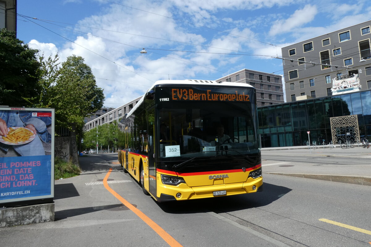 (278'284) - Engeloch, Riggisberg - Nr. 12/BE 520'405/PID 11'982 - Scania am 1. August 2025 beim Bahnhof Bern Europaplatz