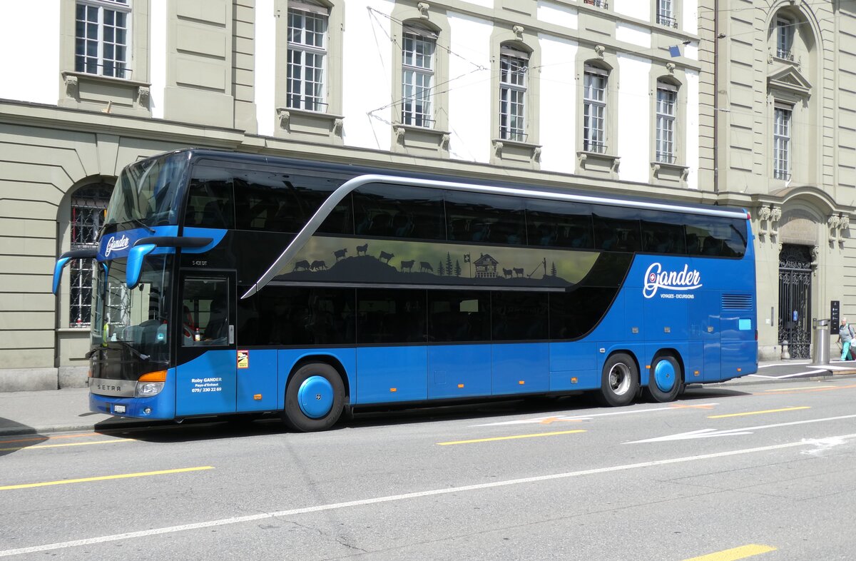 (278'328) - Gander, Ch�teau-d'Oex - VD 183'523 - Setra am 1. August 2025 beim Bahnhof Bern