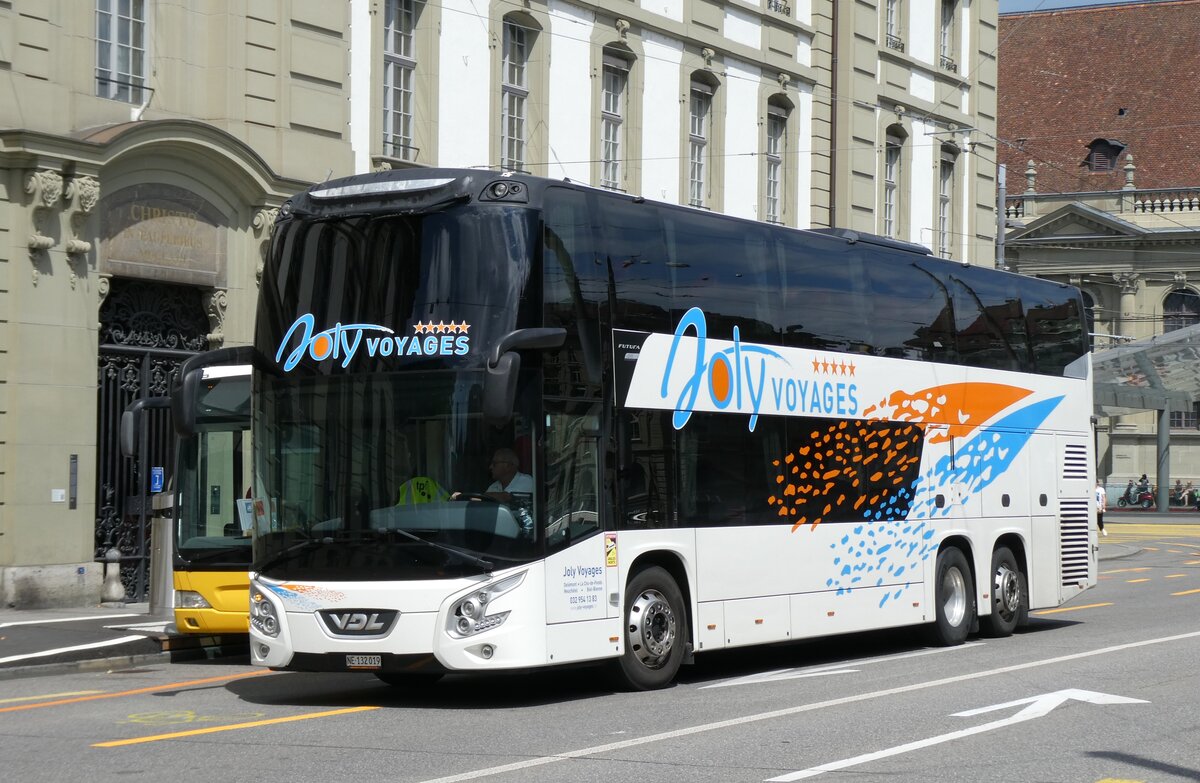 (278'335) - Joly Voyages, Les Breuleux - NE 132'019 - VDL am 1. August 2025 beim Bahnhof Bern