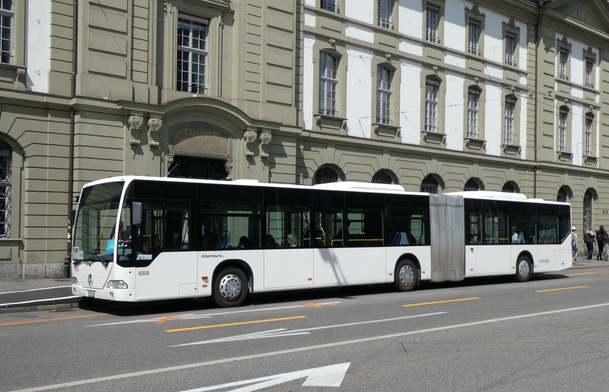 (278'342) - Intertours, Domdidier - Nr. 668/FR 300'668 - Mercedes (ex Nr. 203; ex VZO Gr�ningen Nr. 53) am 1. August 2025 beim Bahnhof Bern