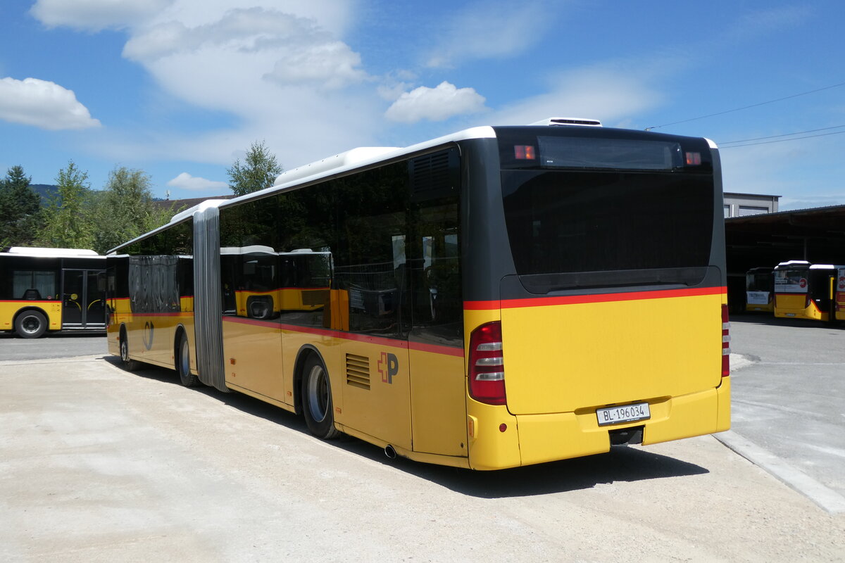 (278'476) - PostAuto Nordschweiz - BL 196'034/PID 5348 - Mercedes am 4. August 2025 in Laufen, Garage