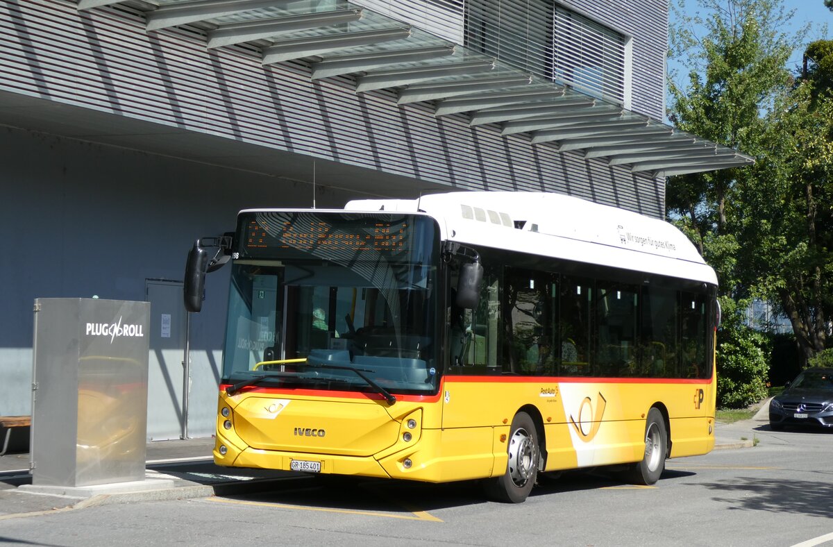 (278'606) - Gessinger, Bad Ragaz - GR 185'401/PID 11'898 - eHeuliez-Iveco am 8. August 2025 beim Bahnhof Landquart