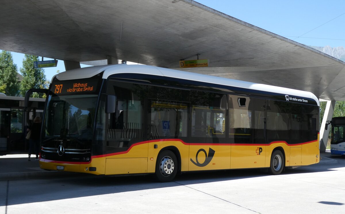 (278'639) - PostAuto Ostschweiz - SG 499'214/PID 12'134 - eMercedes am 8. August 2025 beim Bahnhof Buchs