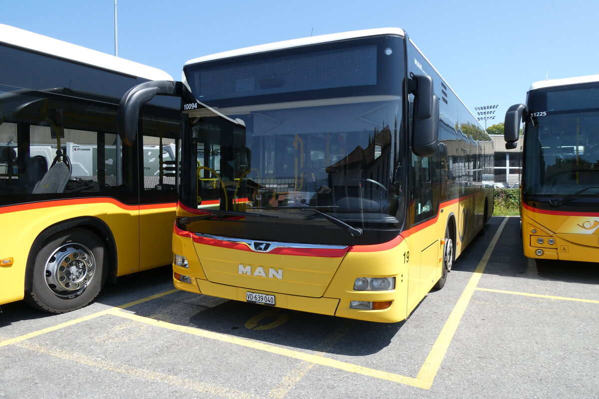 (278'742) - CarPostal Ouest - Nr. 19/VD 639'040/PID 10'094 - MAN (ex MOB Montreux Nr. 19; ex D�nser, Trimmis) am 9. August 2025 in Yverdon, Garage
