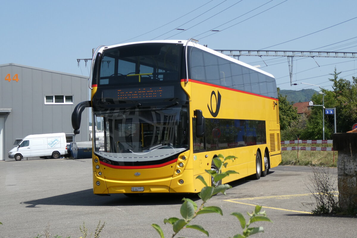 (278'825) - PostAuto Ostschweiz - SG 443'911/PID 11'038 - Alexander Dennis am 14. August 2025 beim Bahnhof Aesch