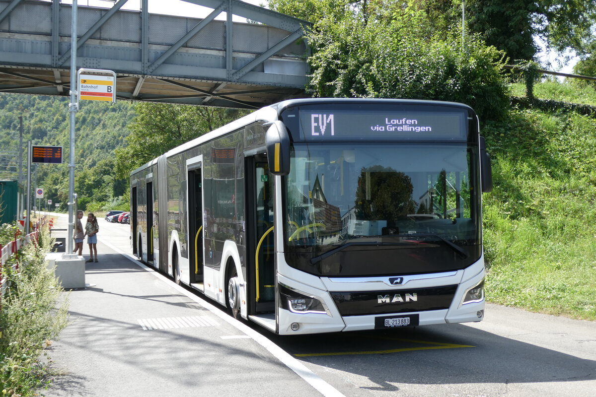 (278'826) - PostAuto Nordschweiz - BL 213'883/PID 12'418 -  MAN (ex RSVG Troisdorf/D Nr. 2808) am 14. August 2025 beim Bahnhof Aesch